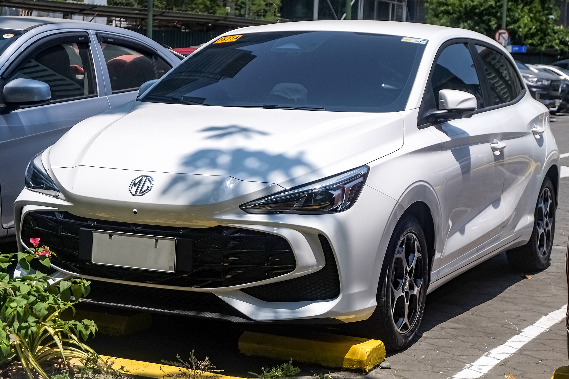 Moon White MG 3 ZP22 1.5 Hybrid+ hatchback